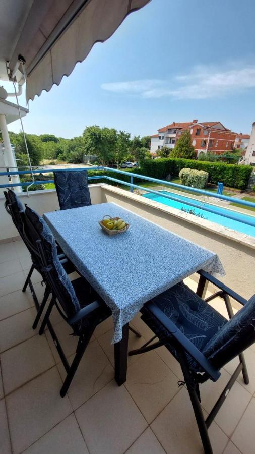 Apartman Lucija Rovigno Esterno foto